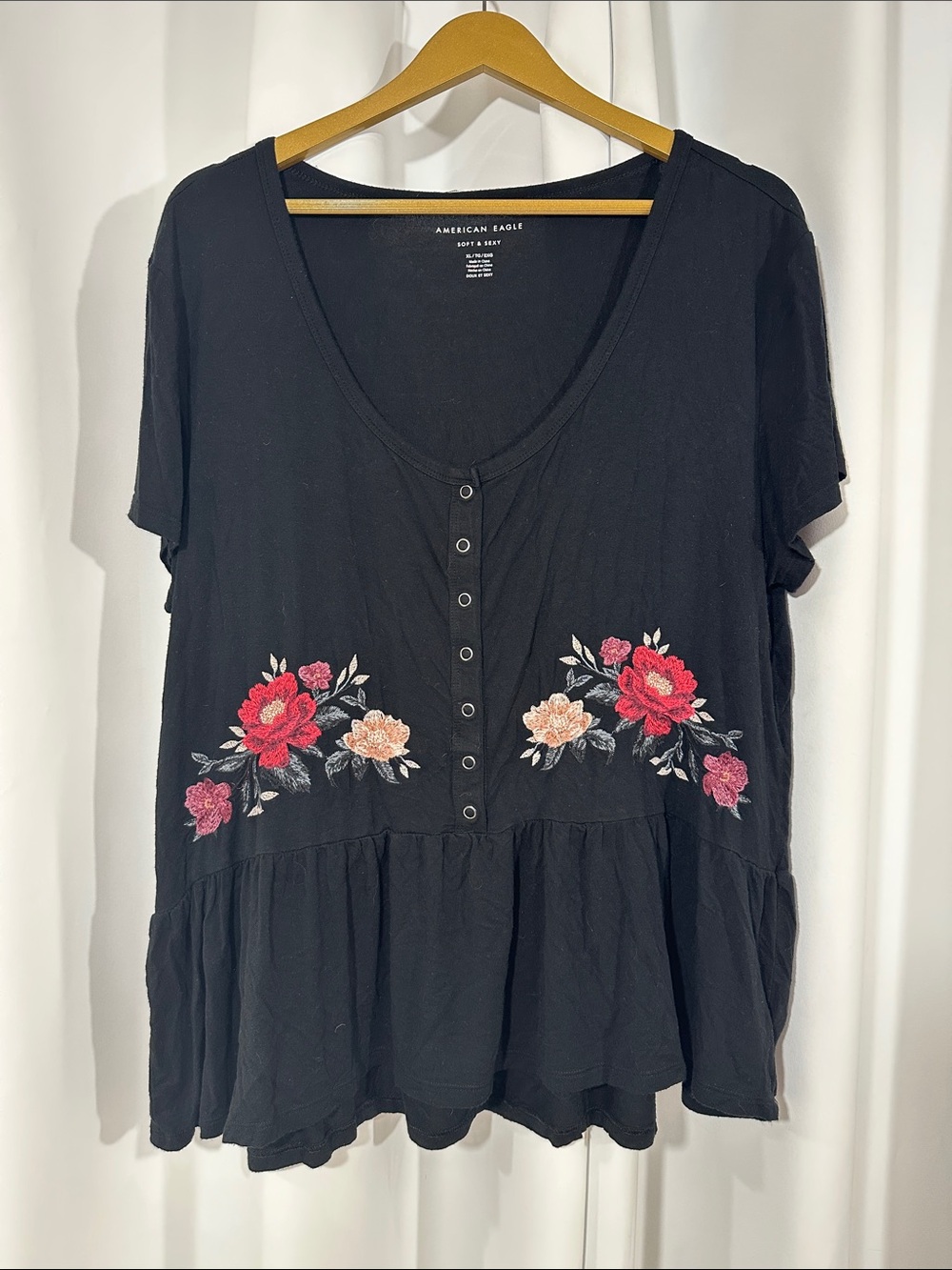 American Eagle Soft & Sexy Black Embroidered Floral Peplum Top XL